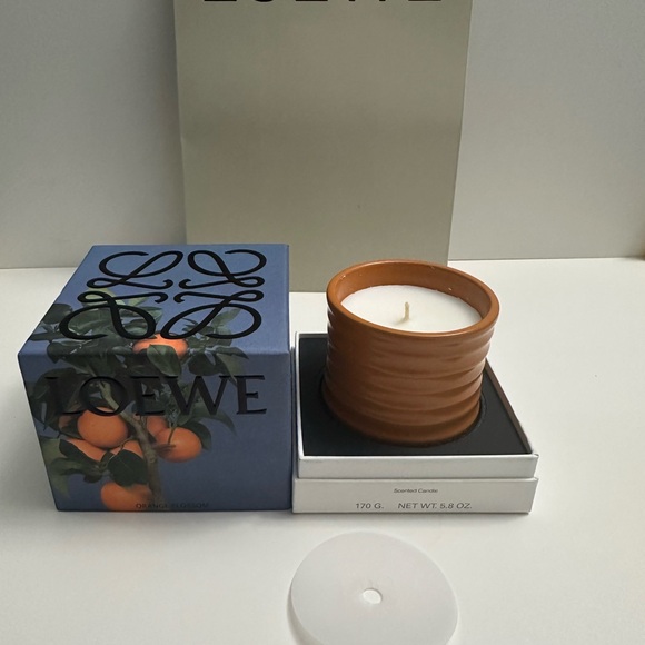 Loewe Orange Blossom Scented Candle 5.8oz/170g - Picture 2 of 7